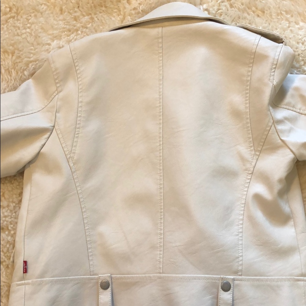 Small White Leather Jacket!! Perfect Condition - image 2